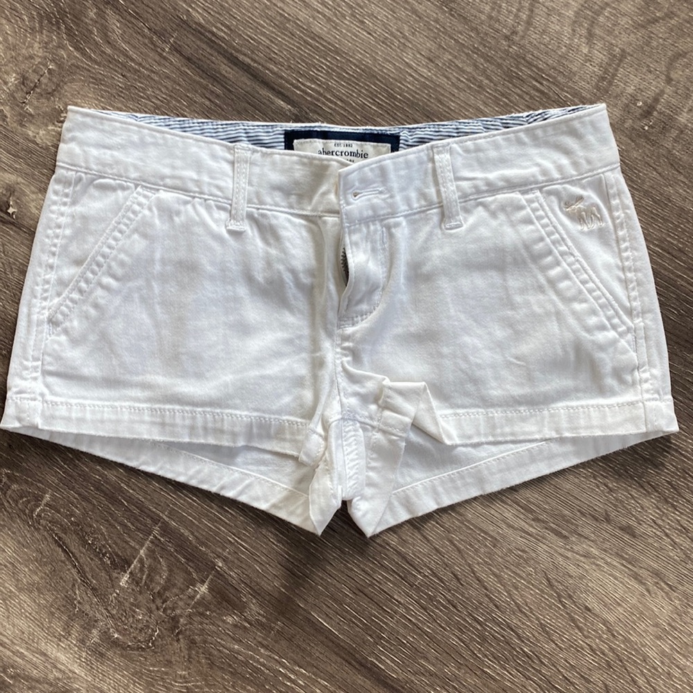 abercrombie kids white shorts